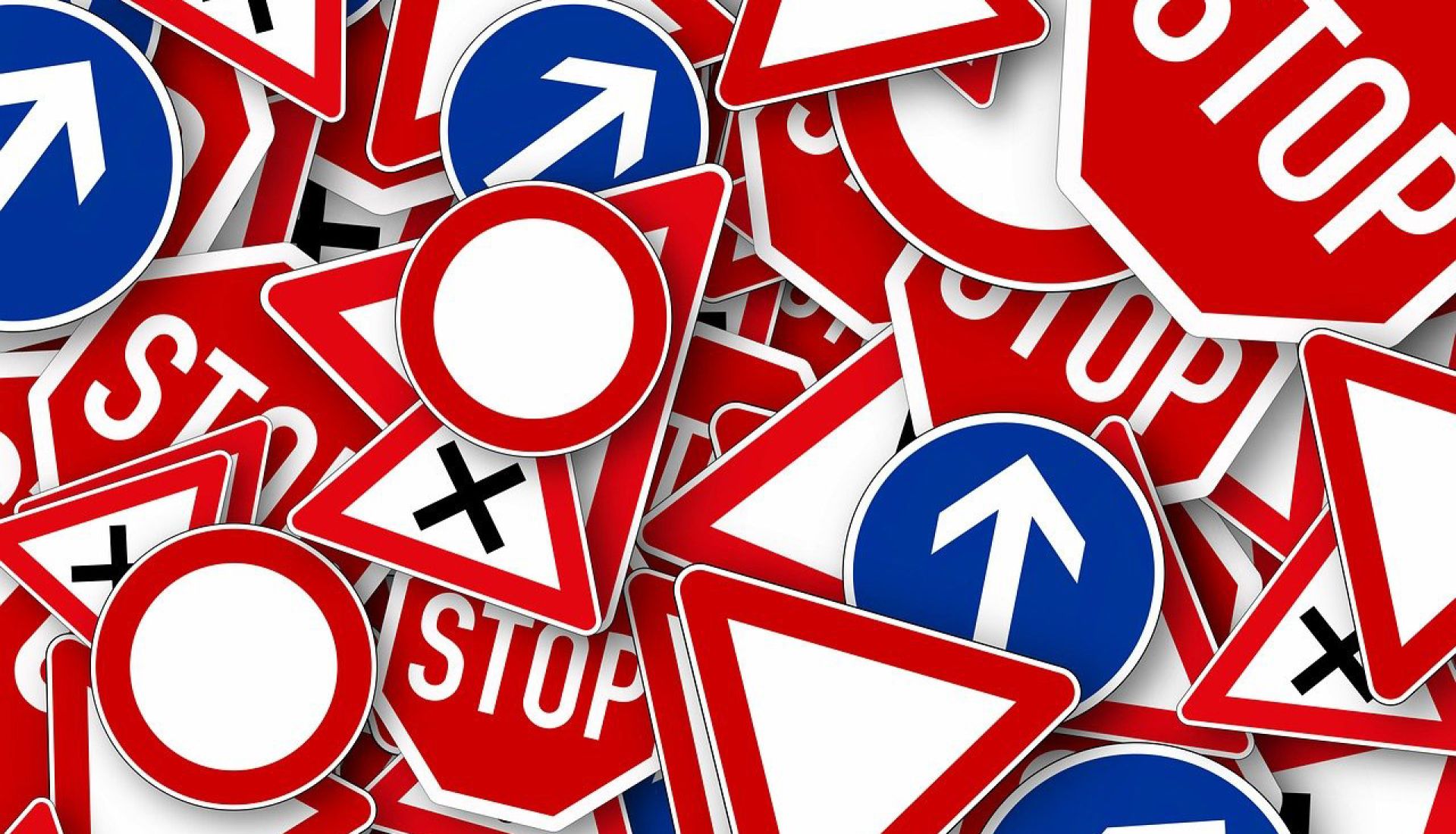 Les nouveautés du code de la route : panneaux, réglementation, pour circuler à pied, en 2 roues, en voiture.